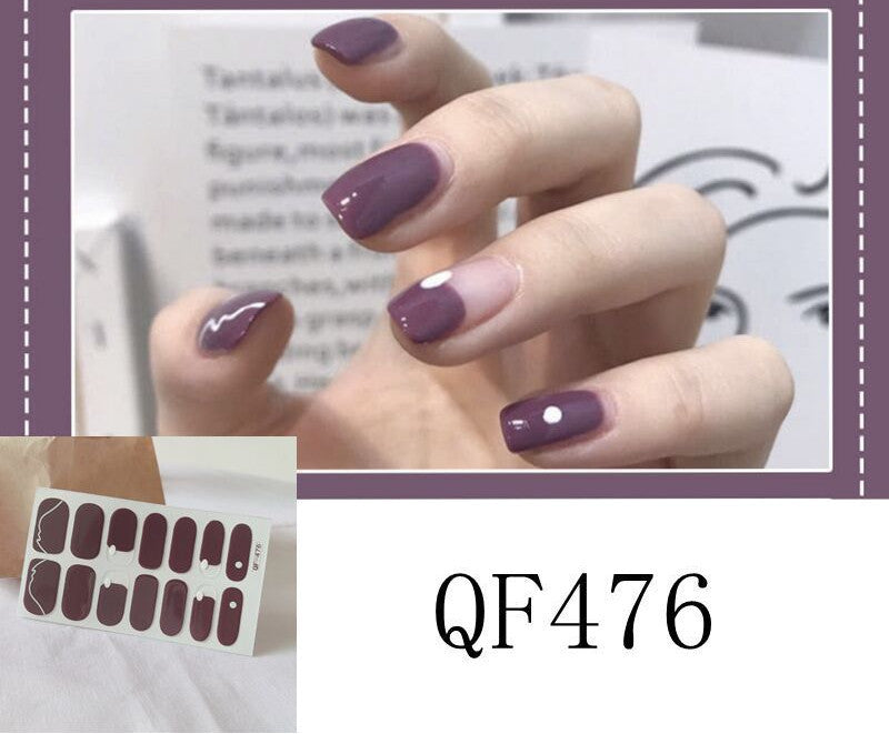 Bunte selbstklebende Nagelsticker – Modernes Design für DIY-Maniküre