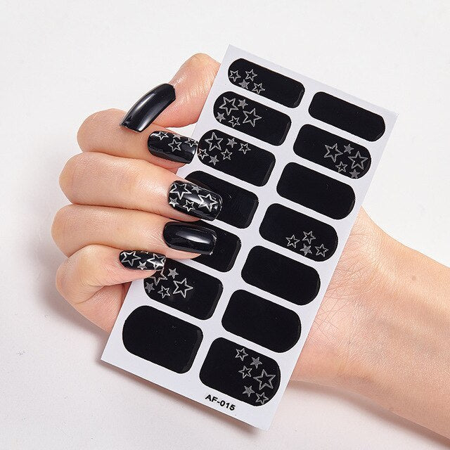 Selbstklebende Nagelsticker 14-teilig – Trendfarben Rot, Rosa & Bordeaux | Glänzende Nail Wraps