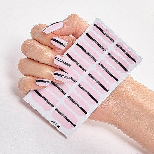 Selbstklebende Nagelsticker 14-teilig – Trendfarben Rot, Rosa & Bordeaux | Glänzende Nail Wraps