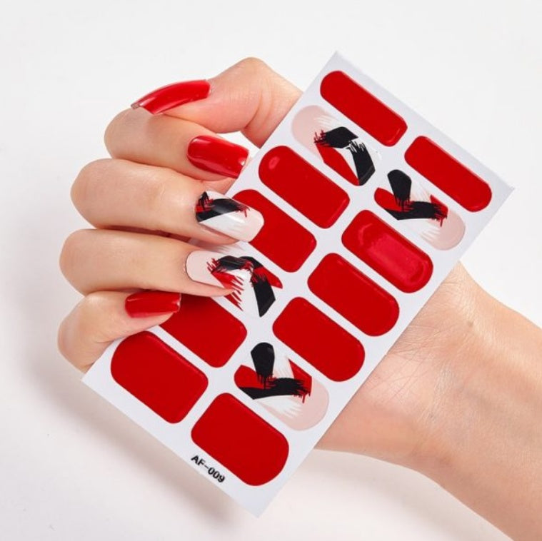 Selbstklebende Nagelsticker – 40 Designs, Farbmix | Gel-Look für Zuhause