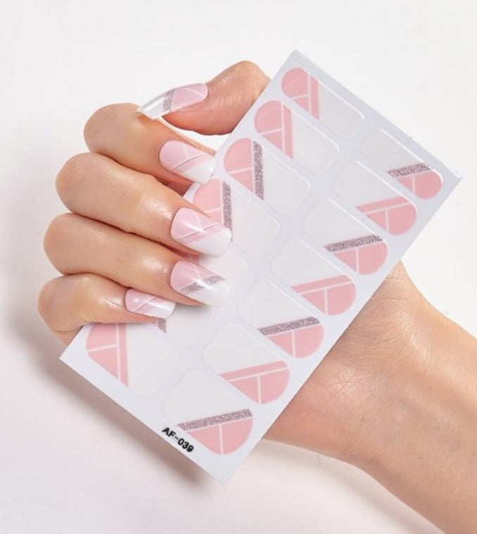 Selbstklebende Nagelsticker – 40 Designs, Farbmix | Gel-Look für Zuhause