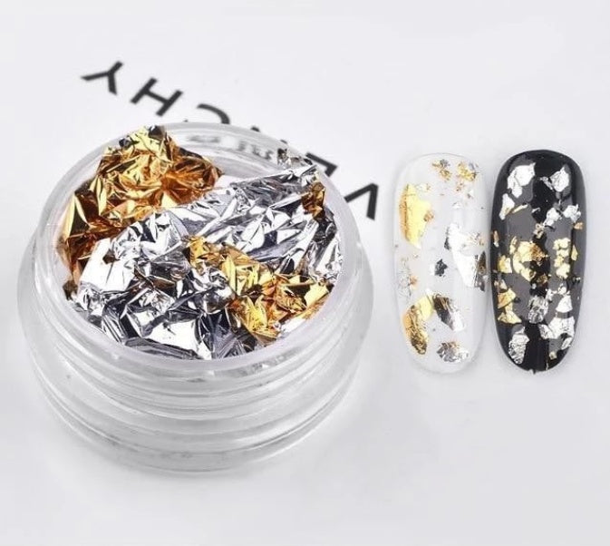 Nagel-Alufolienfragment Nagelschmuck