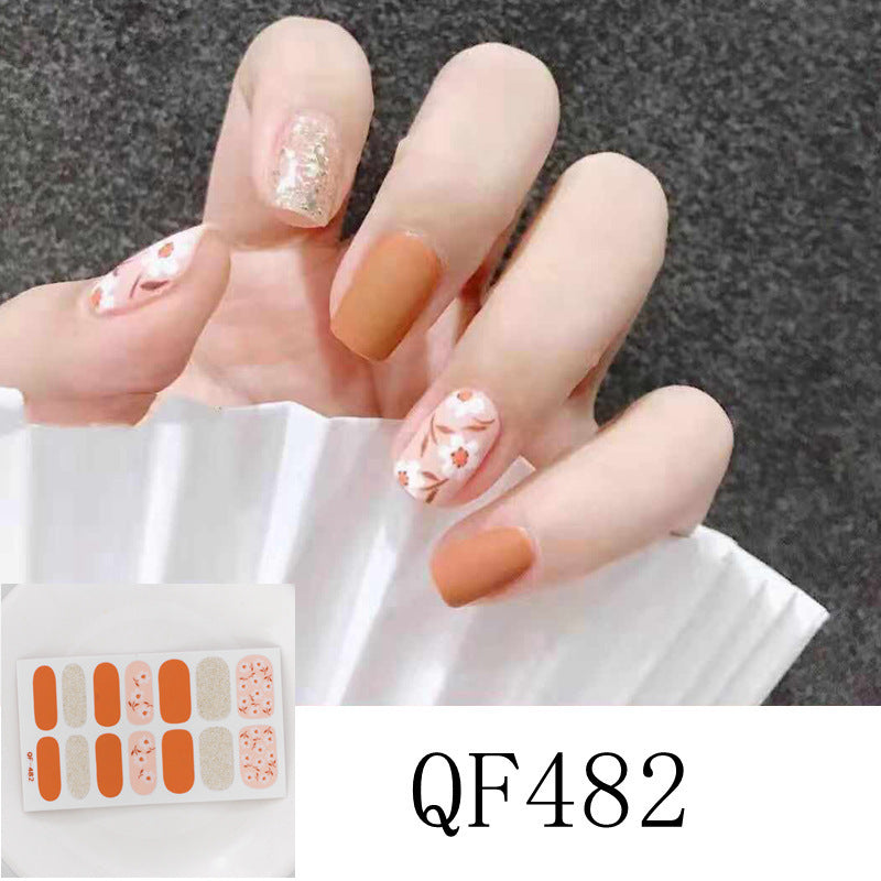 Bunte selbstklebende Nagelsticker – Modernes Design für DIY-Maniküre