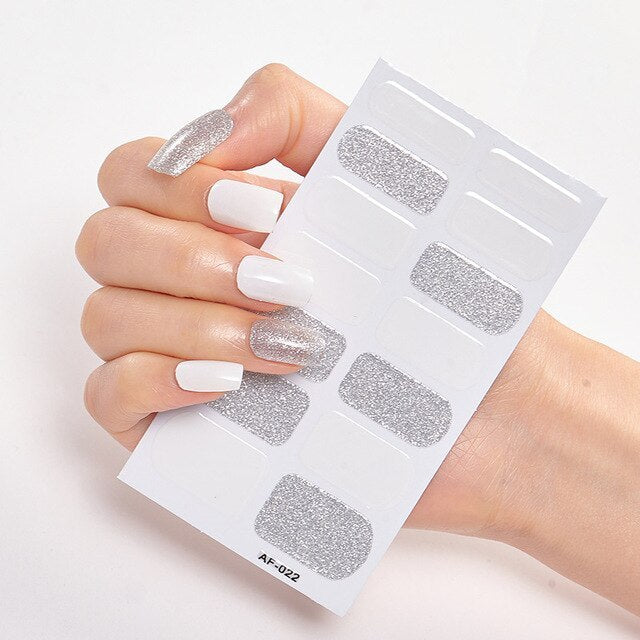 Selbstklebende Nagelsticker 14-teilig – Trendfarben Rot, Rosa & Bordeaux | Glänzende Nail Wraps