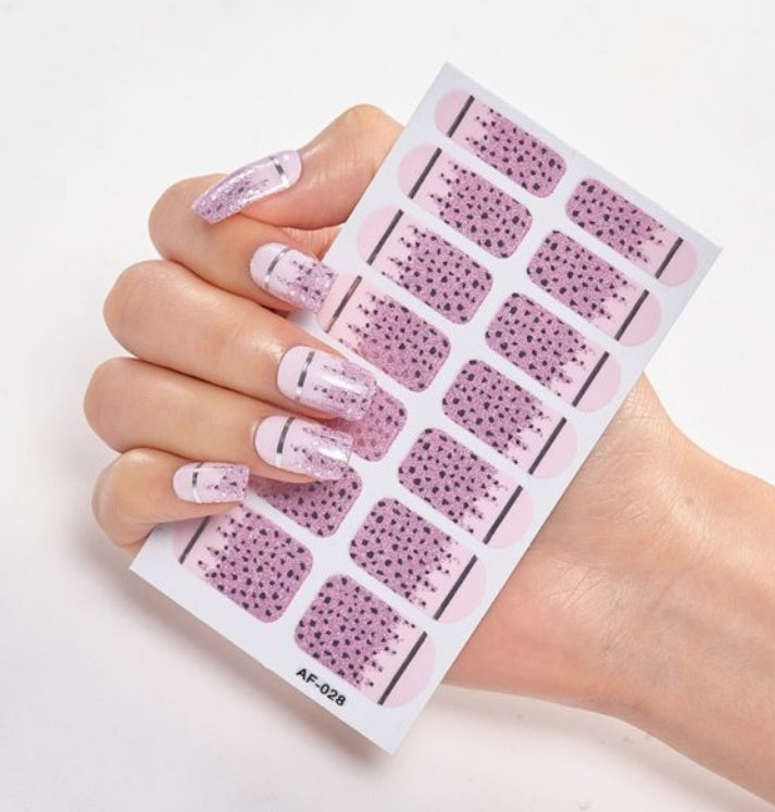 Selbstklebende Nagelsticker – 40 Designs, Farbmix | Gel-Look für Zuhause