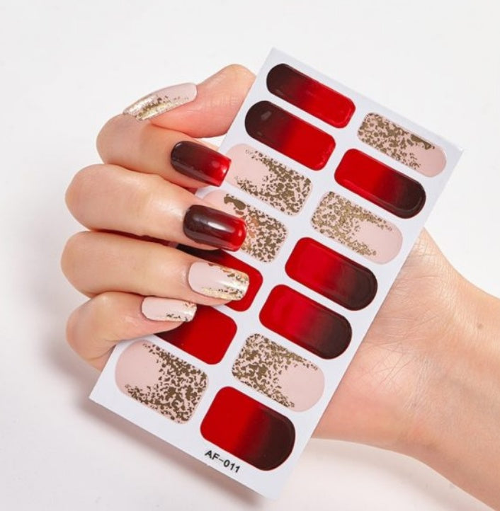 Selbstklebende Nagelsticker – 40 Designs, Farbmix | Gel-Look für Zuhause