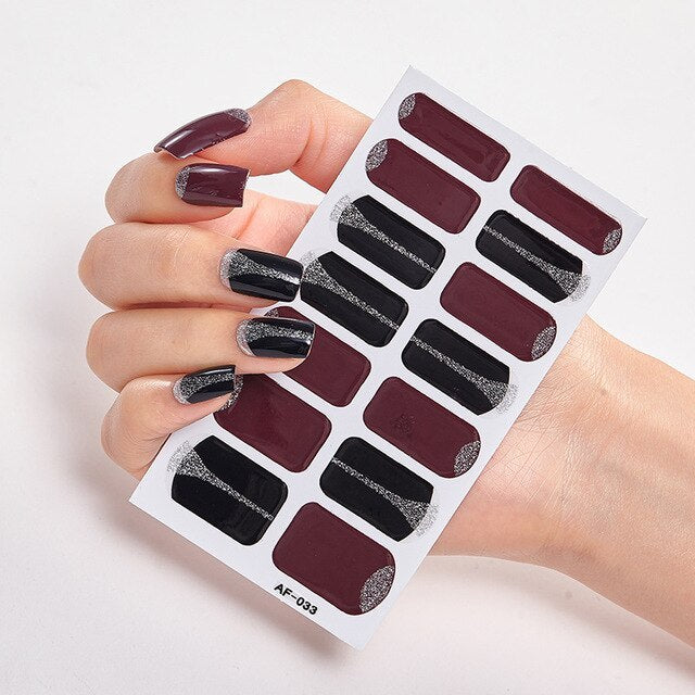 Selbstklebende Nagelsticker 14-teilig – Trendfarben Rot, Rosa & Bordeaux | Glänzende Nail Wraps