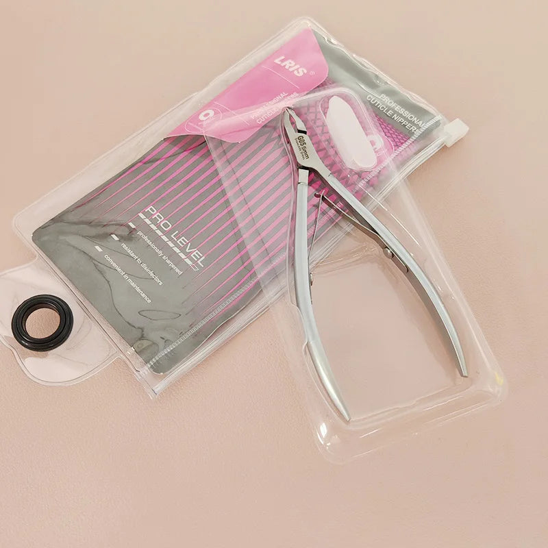 Profi Edelstahl-Nagelhautzange mit Feder – Für Finger- & Fußnägel