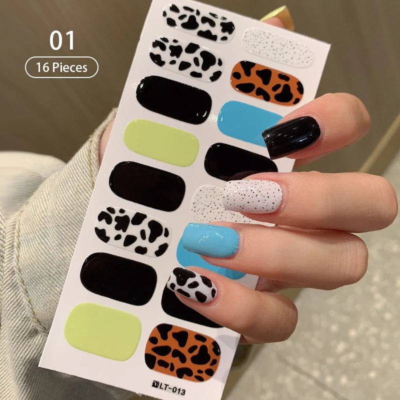 Fullcover Nail Sticker – Modische selbstklebende Nagelfolien mit Glitzer 2.