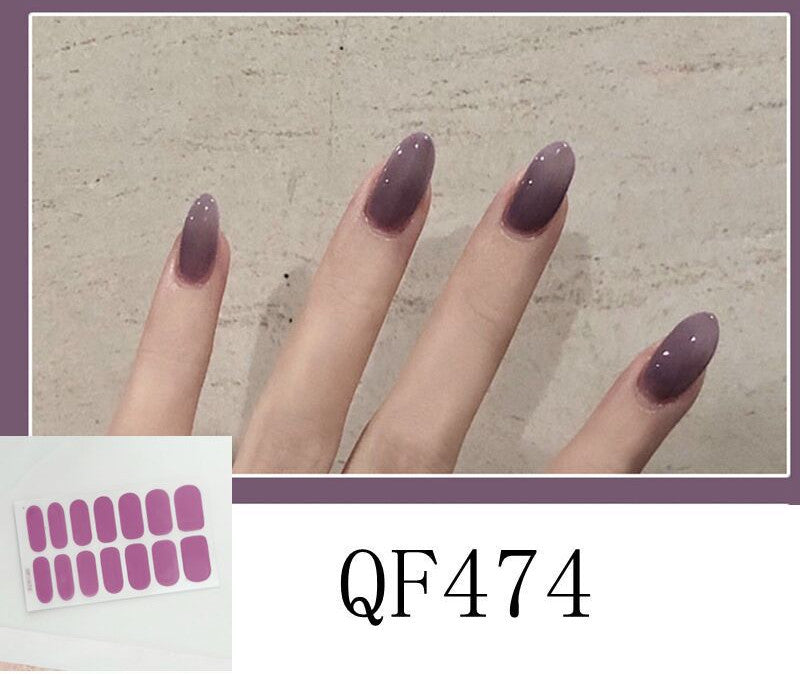Bunte selbstklebende Nagelsticker – Modernes Design für DIY-Maniküre