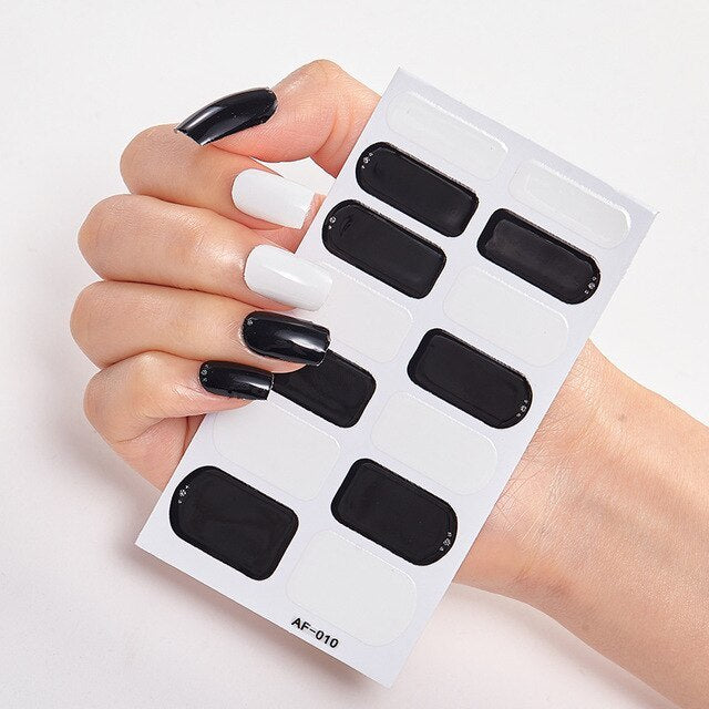 Selbstklebende Nagelsticker 14-teilig – Trendfarben Rot, Rosa & Bordeaux | Glänzende Nail Wraps