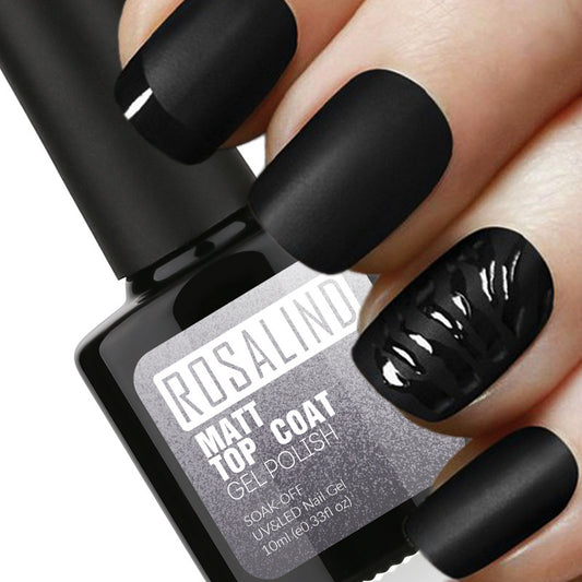 Nagellack-Gel weicht matte Oberflächen dauerhaft auf