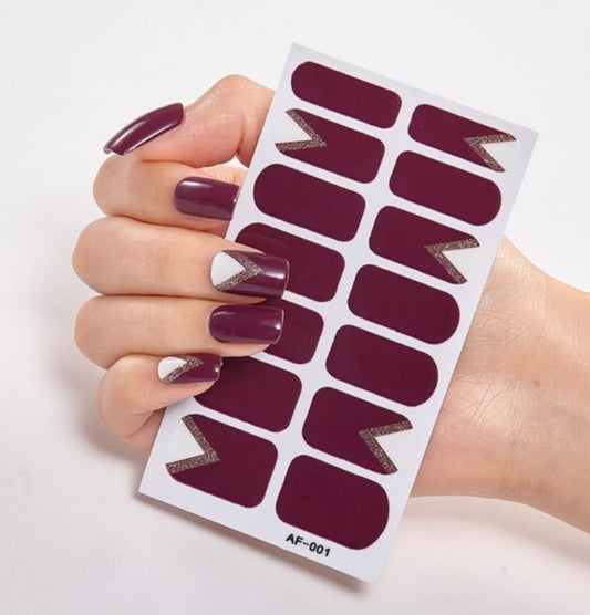 Selbstklebende Nagelsticker – 40 Designs, Farbmix | Gel-Look für Zuhause