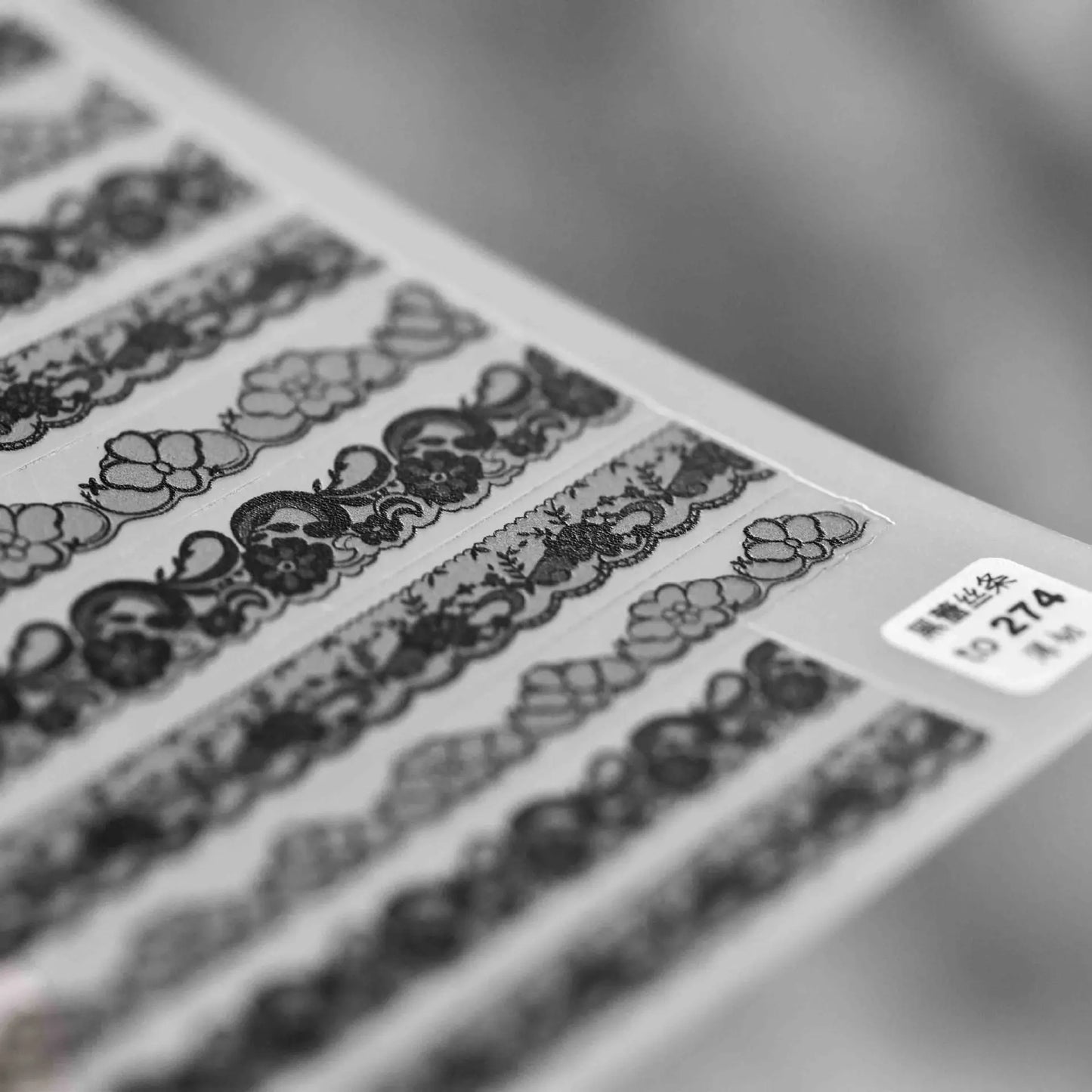 Selbstklebende Spitzen-Nagelsticker – Elegante Lace Design Folien für DIY & Studio Nail Art