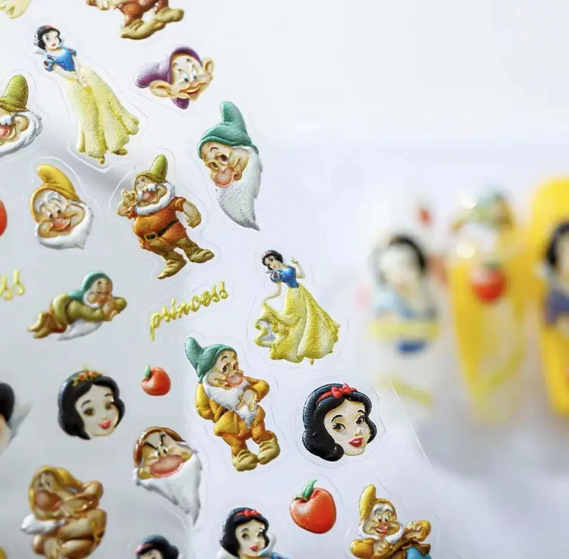 Disney 5D Nail Sticker – Zootopia & Mickey Motive für kreative Nail Art