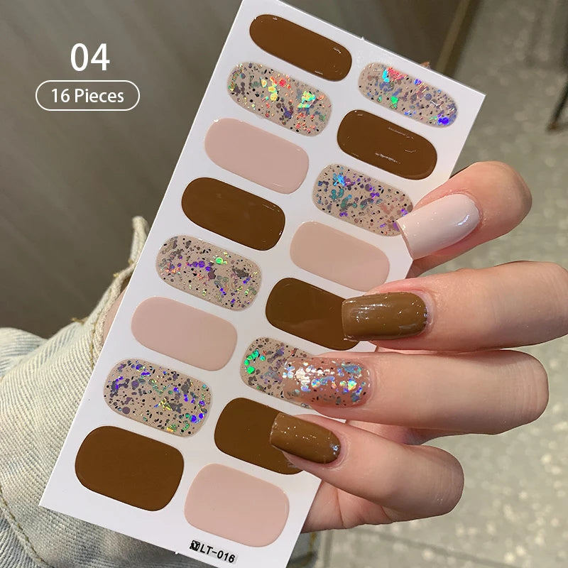 Fullcover Nail Sticker – Modische selbstklebende Nagelfolien mit Glitzer