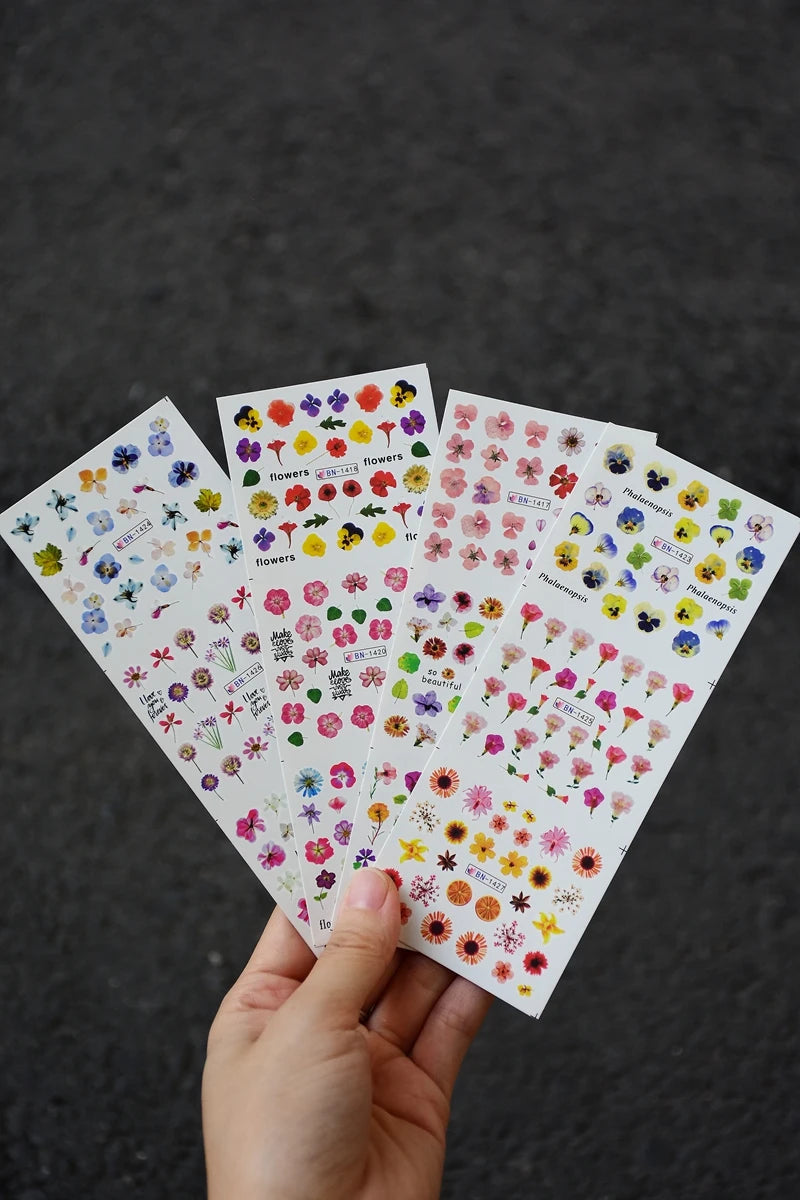 Lavendelblüten Wassertransfer-Sticker – 12 Motive für Nageldekoration