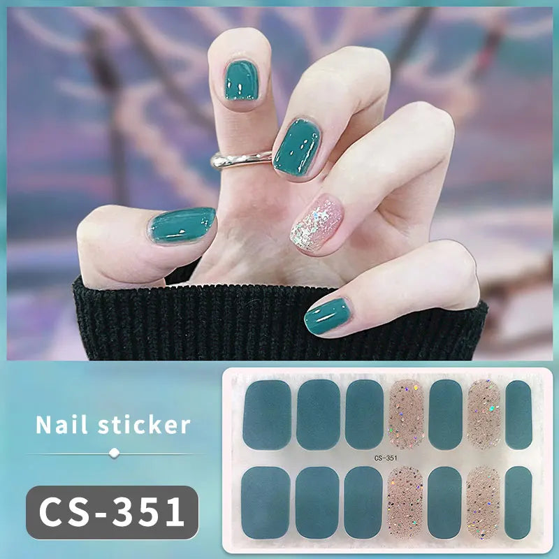 Fullcover Nail Sticker – Modische selbstklebende Nagelfolien mit Glitzer 2.