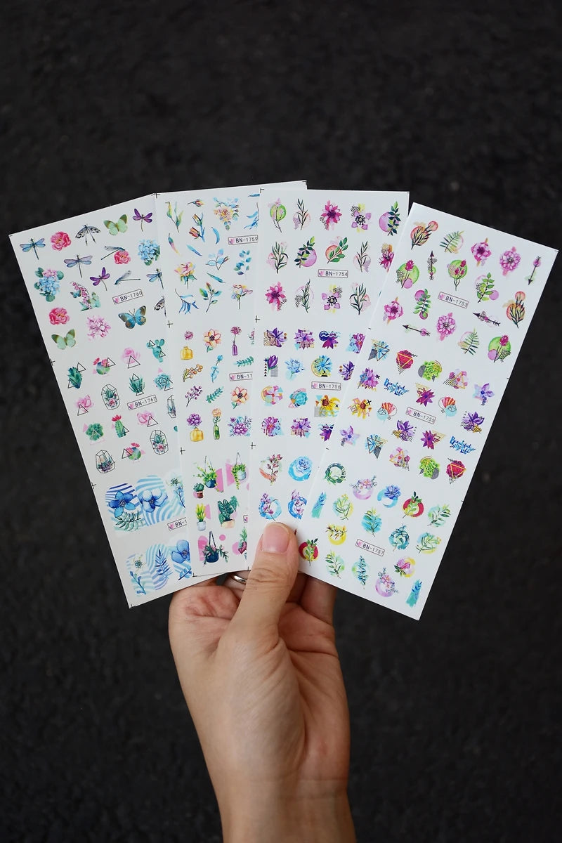 Lavendelblüten Wassertransfer-Sticker – 12 Motive für Nageldekoration