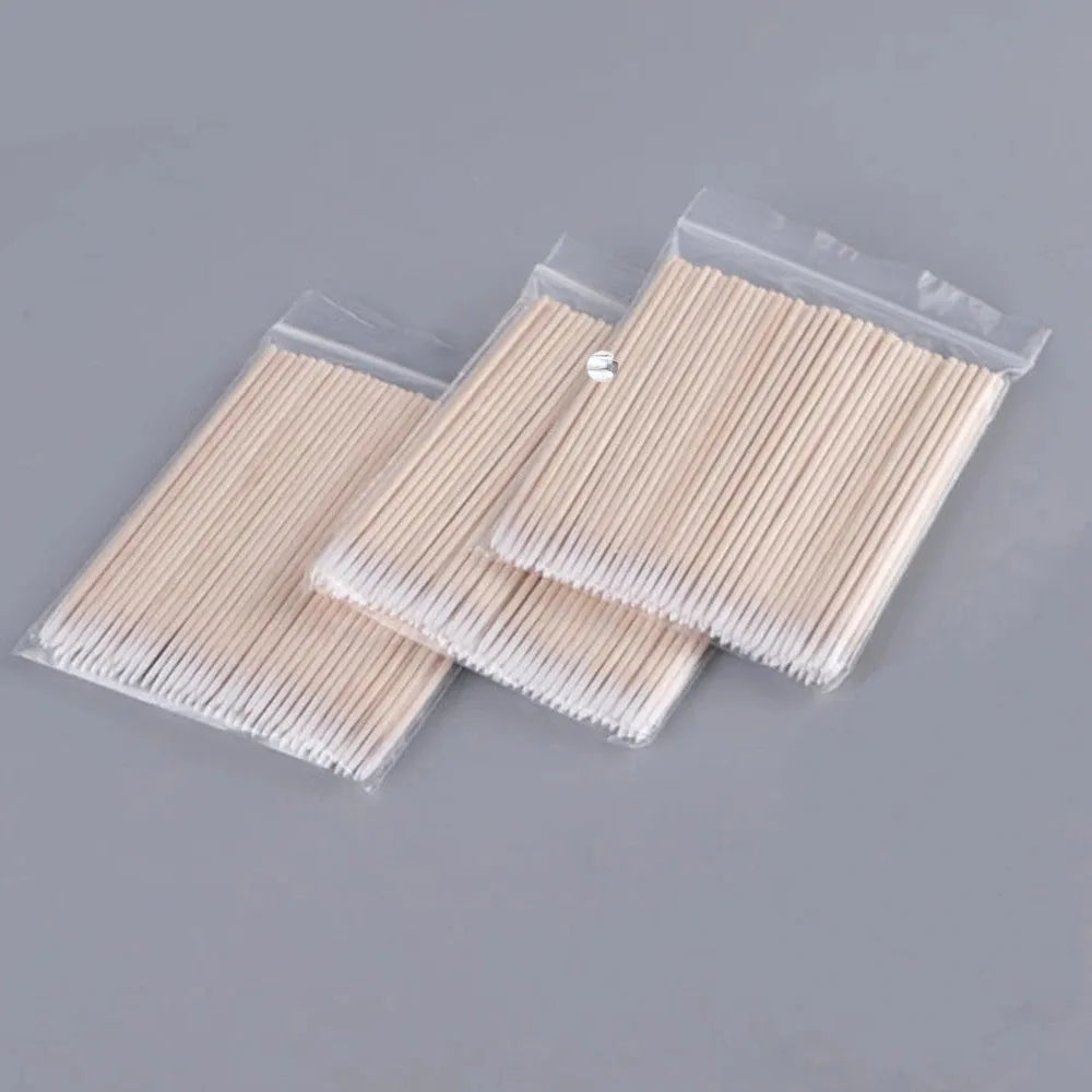 Reinigungsstäbchen aus Holz – 100/300 Stk mit Baumwollkopf für Maniküre & Nagellackkorrektur