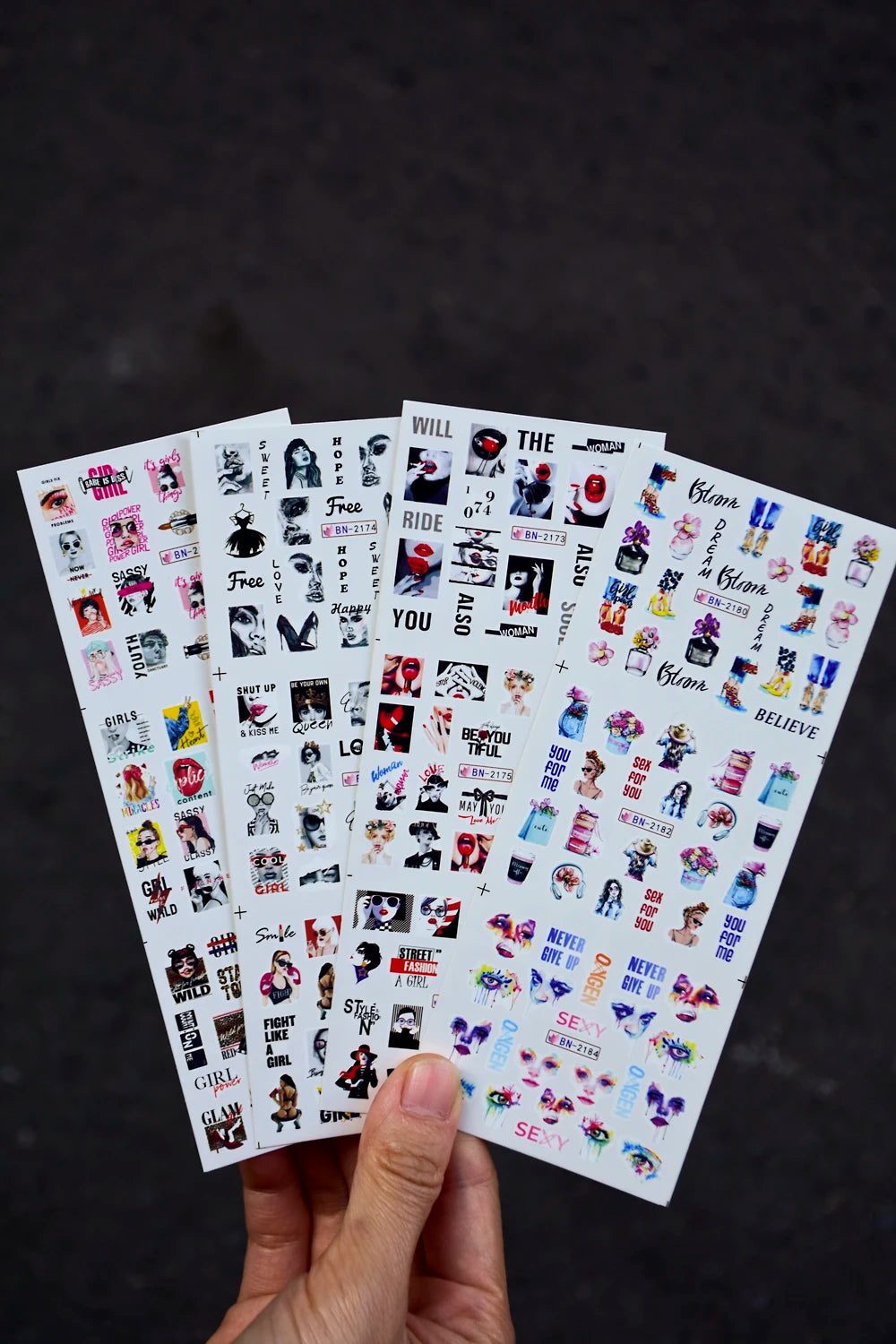 Lavendelblüten Wassertransfer-Sticker – 12 Motive für Nageldekoration