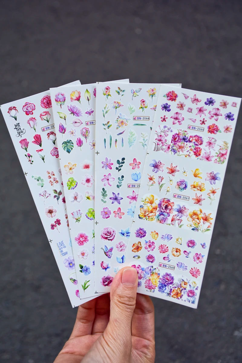 Lavendelblüten Wassertransfer-Sticker – 12 Motive für Nageldekoration