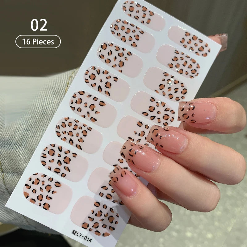 Fullcover Nail Sticker – Modische selbstklebende Nagelfolien mit Glitzer 2.