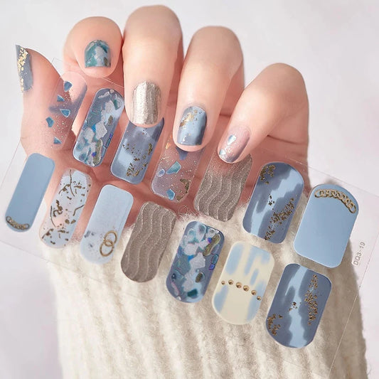 Fullcover Nail Sticker – Modische selbstklebende Nagelfolien mit Glitzer