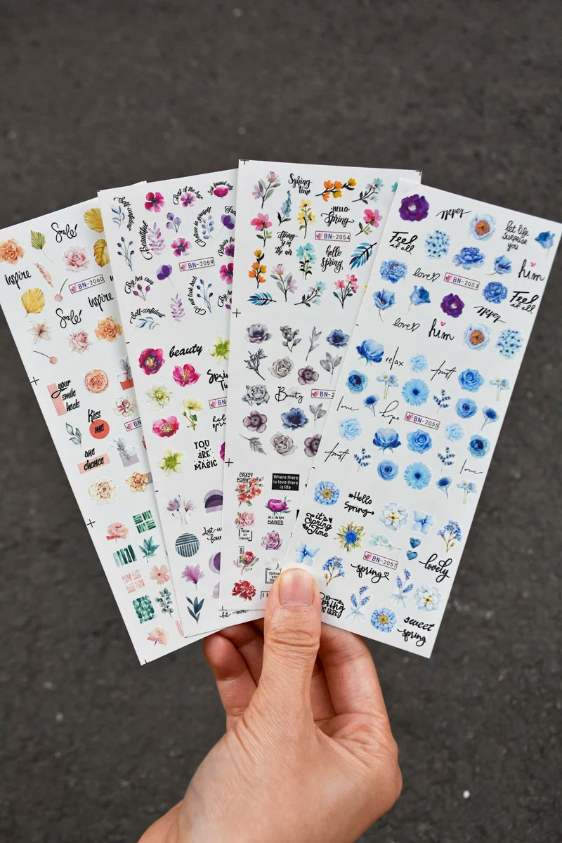 Lavendelblüten Wassertransfer-Sticker – 12 Motive für Nageldekoration