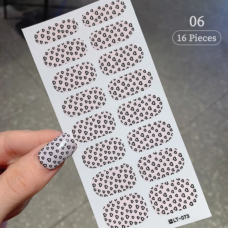 Fullcover Nail Sticker – Modische selbstklebende Nagelfolien mit Glitzer 2.